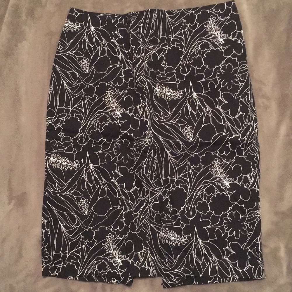 New York & Company skirt size 2